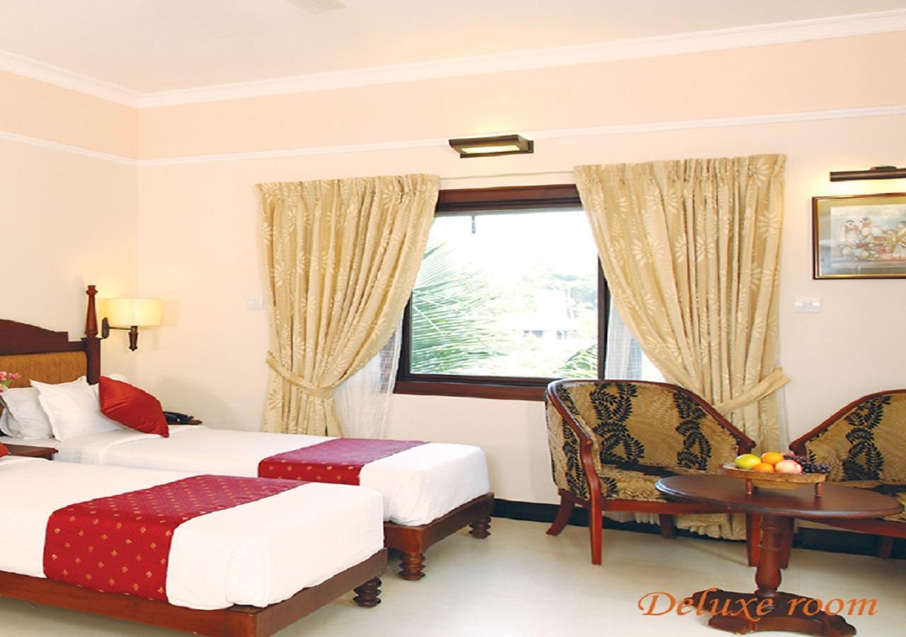 Готель Grand Thekkady Kumily Екстер'єр фото